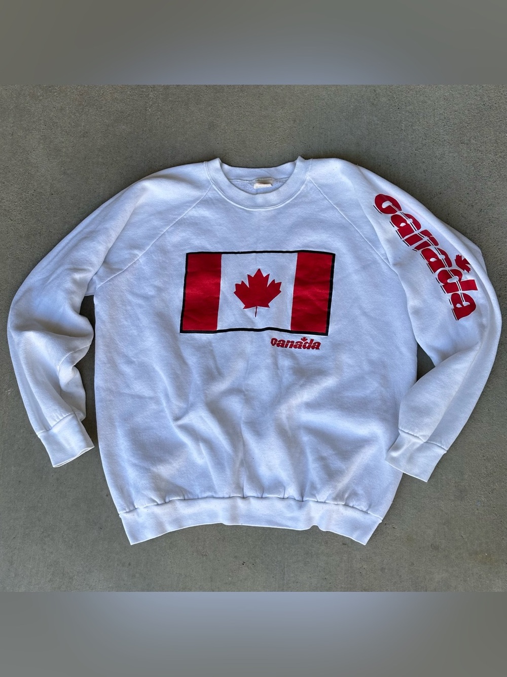 Fruit of the Loom Women’s XL Canada Flag Graphic Fleece Crewneck Vintage 90s